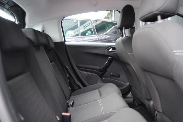 Peugeot 208 1.2 PureTech Active || Apple Carplay!