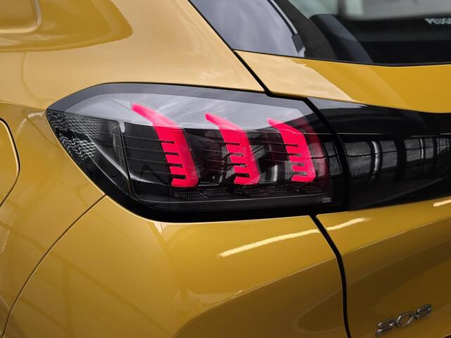 Peugeot 208 Allure 1.2 Turbo 100pk | NAVI | PARKEERHULP | CLIMA | APPLE CARPLAY / ANDROID AUTO | LM-VELGEN | DAB+ |
