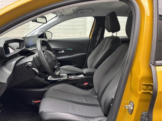 Peugeot 208 Allure 1.2 Turbo 100pk | NAVI | PARKEERHULP | CLIMA | APPLE CARPLAY / ANDROID AUTO | LM-VELGEN | DAB+ |