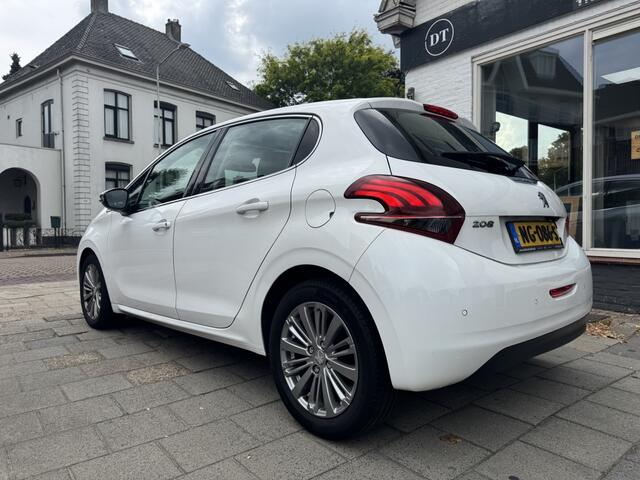 Peugeot 208 1.2 PT BlueL Premium*Pano*Camera*Navi