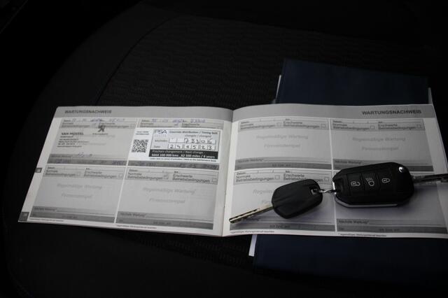 Peugeot 208 1.2 PureTech Signature - Carplay, Cruise