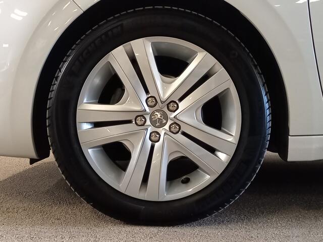 Peugeot 208 1.2 PureTech Signature | Navigatie | Apple Carplay/Android Auto | Cruise Control |