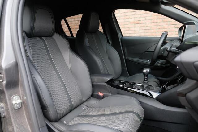Peugeot 208 1.2 PureTech 100pk GT | Navi | App Connect | Adaptive Cruise | Full LED | Camera | 17" velgen