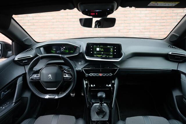 Peugeot 208 1.2 PureTech 100pk GT | Navi | App Connect | Adaptive Cruise | Full LED | Camera | 17" velgen