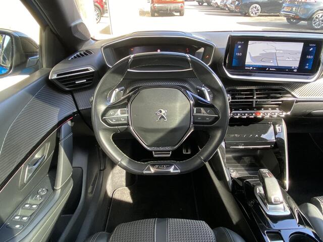 Peugeot 208 1.2T Automaat GT-Line | Panoramadak | Adaptieve Cruise | Achteruitrijcamera | Navi | Keyless | Full LED | Dealeronderhouden | Zeer nette auto!