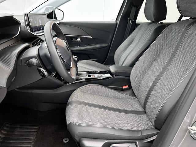 Peugeot 208 100Pk Allure | Rijklaar | Parkeersensoren rondom | navigatie |