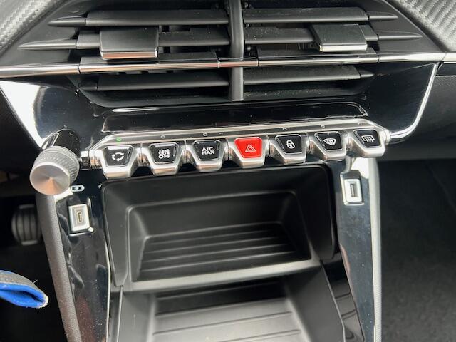 Peugeot 208 1.2 PureTech Active Clima Navi Pdc