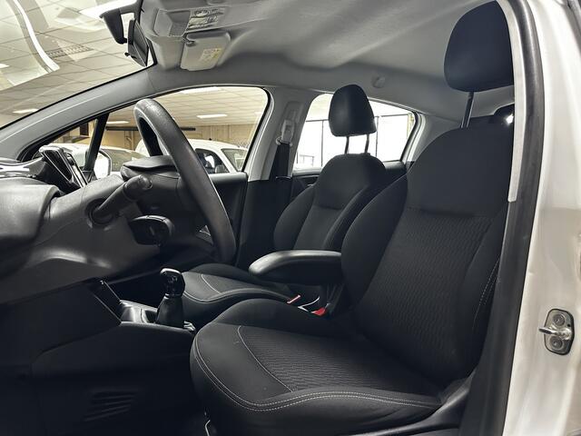 Peugeot 208 1.2 PureTech Blue Lion/ LED Dagrijverl./ DAB+/ Apple+Android/ Airco/ Navi/ Cruise/ Bluetooth/ Multi.Stuur/ Elek.Pakket/ Isofix/ PDC Achter.