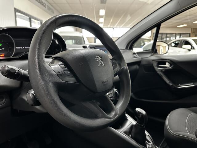 Peugeot 208 1.2 PureTech Blue Lion/ LED Dagrijverl./ DAB+/ Apple+Android/ Airco/ Navi/ Cruise/ Bluetooth/ Multi.Stuur/ Elek.Pakket/ Isofix/ PDC Achter.