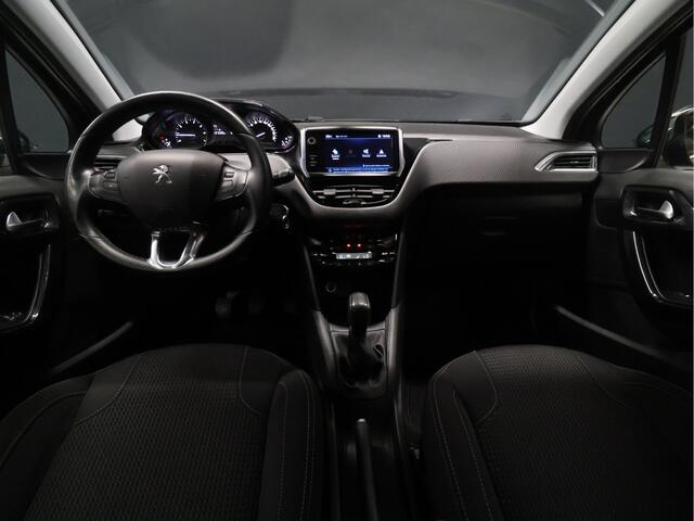 Peugeot 208 1.2 PureTech Allure [APPLE CARPLAY, ANDROID AUTO, CRUISE CONTROL, BLUETOOTH VERBINDING, AUTOMATISCHE AIRCO, GETINT GLAS, NIEUWSTAAT]