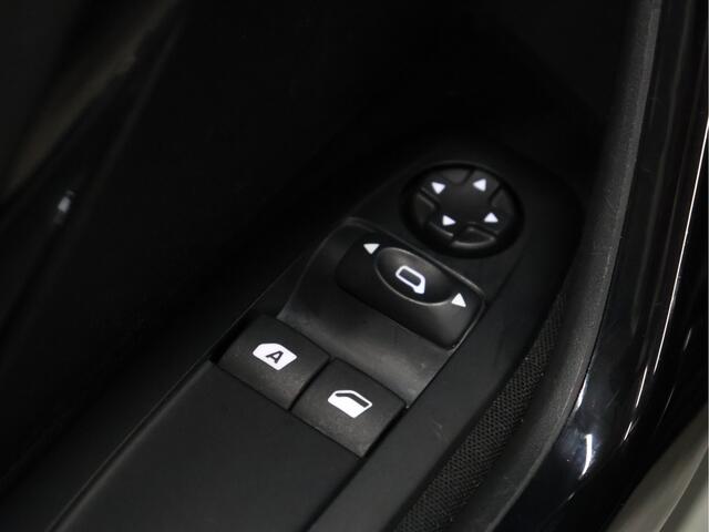 Peugeot 208 1.2 PureTech Allure [APPLE CARPLAY, ANDROID AUTO, CRUISE CONTROL, BLUETOOTH VERBINDING, AUTOMATISCHE AIRCO, GETINT GLAS, NIEUWSTAAT]