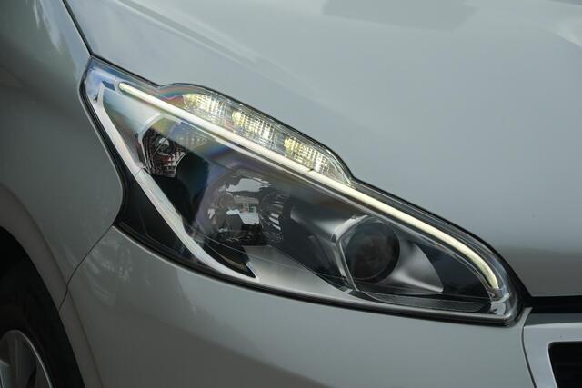 Peugeot 208 1.2 PureTech 82pk Blue Lion | Navi | App Connect | Airco | Cruise | PDC