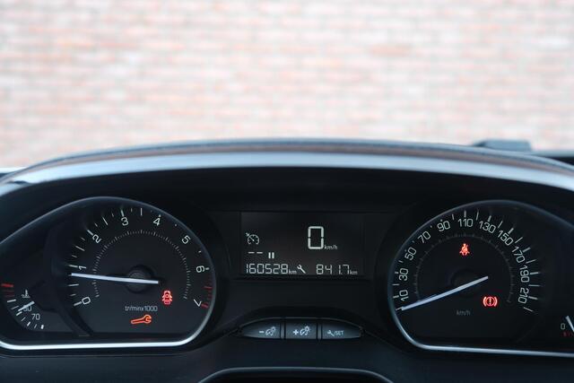 Peugeot 208 1.2 PureTech 82pk Blue Lion | Navi | App Connect | Airco | Cruise | PDC