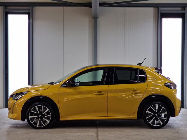 Peugeot 208 1.2 PureTech GT 130 pk Aut. | Navi | Camera | Pano |