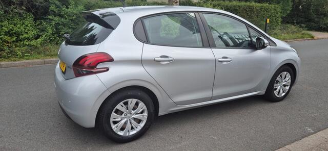 Peugeot 208 1.2 Pure Tech Active Cruise control*airco*automaat*