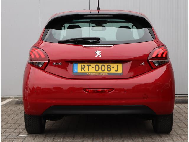 Peugeot 208 1.2 PureTech Allure | BOVAG-garantie | Panoramadak | Navigatie |