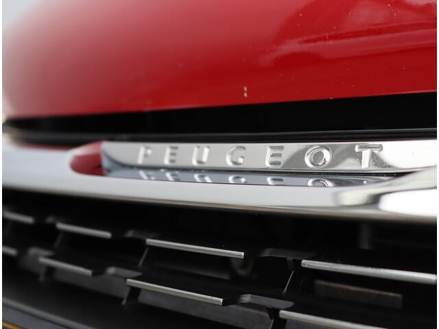 Peugeot 208 1.2 PureTech Allure | BOVAG-garantie | Panoramadak | Navigatie |