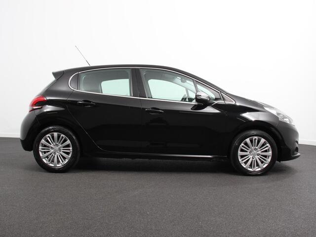 Peugeot 208 1.6 BlueHDi Allure Airco Navigatie Cruise control Lichtmetalen velgen