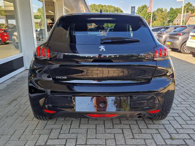 Peugeot 208 1.2 PureTech 100 Allure | Climate & Cruise Control | Achteruitrijd Camera | Apple Carplay/Android Auto | Stoelverwarming |