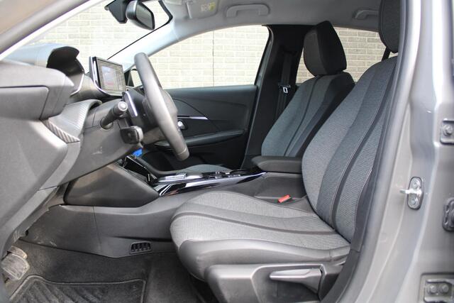 Peugeot 208 Hybrid 100 e-DCS6 Allure Navigatie, Achteruitrijcamera, Stoelverwarming, Adaptieve Cruise Control
