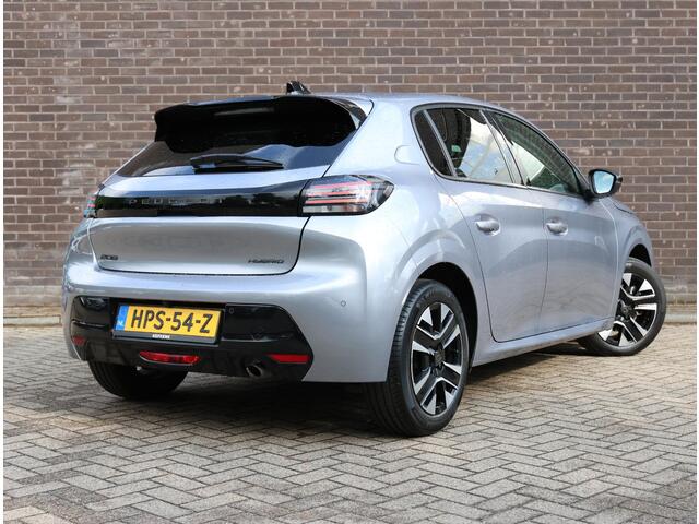 Peugeot 208 Allure Hybrid 100PK | AppleCarplay/Android Auto | Camera | Parkeersensoren | FULL LED | Voorstoelen Verwarmd | Keyless | Climate Control | Adaptive Cruise Control | 16" LMV | Isofix | Privacy Glass |