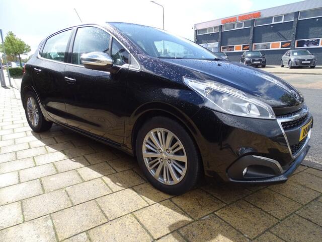 Peugeot 208 1.2 PT ALLURE 131 Pk-Navi-Clima-Cruise-Pdc-Blth-
