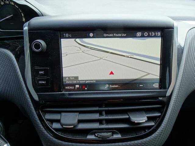 Peugeot 208 1.2 PT ALLURE 131 Pk-Navi-Clima-Cruise-Pdc-Blth-