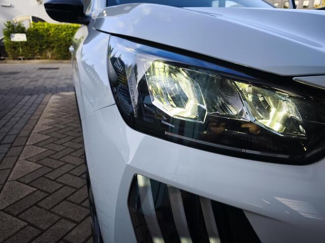 Peugeot 208 1.2 PureTech 100 Active Apple carplay / Android Auto