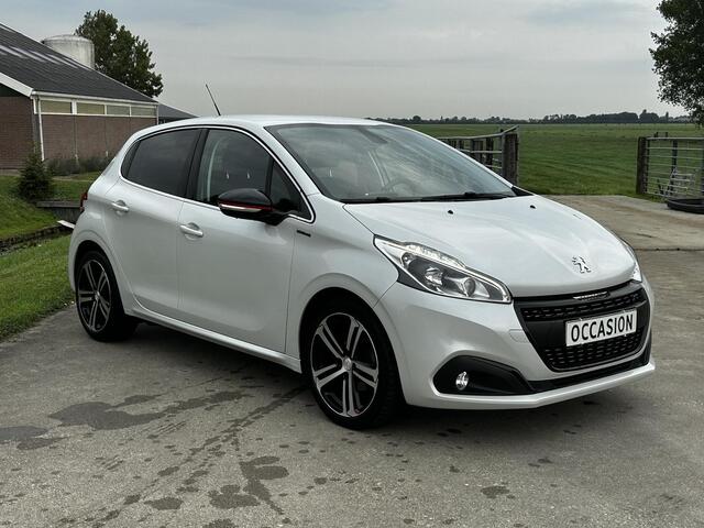 Peugeot 208 1.2 PureTech GT-Line | 110 PK | CARPLAY | CAMERA | LEER | NAVIGATIE | NL-AUTO | CRUISE