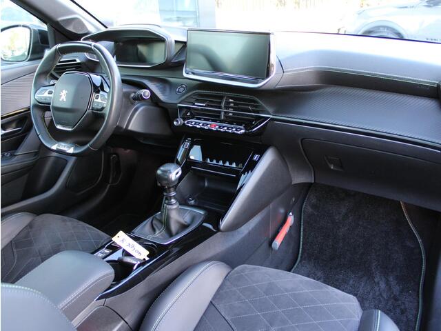Peugeot 208 1.2 PureTech GT Pack | Navi / Panoramadak / Camera