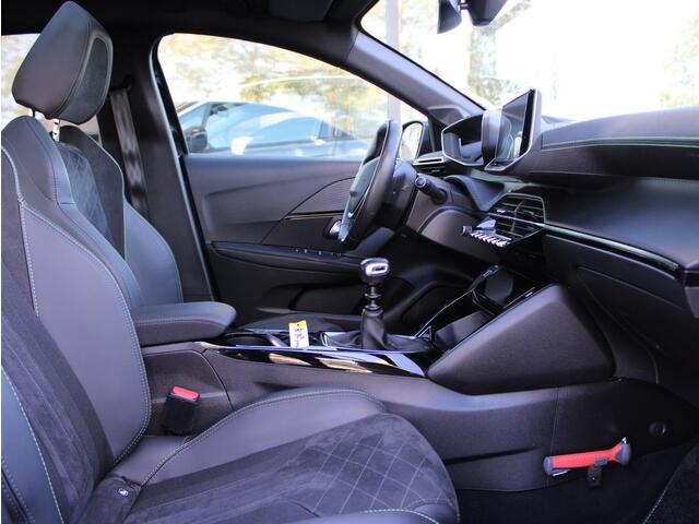 Peugeot 208 1.2 PureTech GT Pack | Navi / Panoramadak / Camera