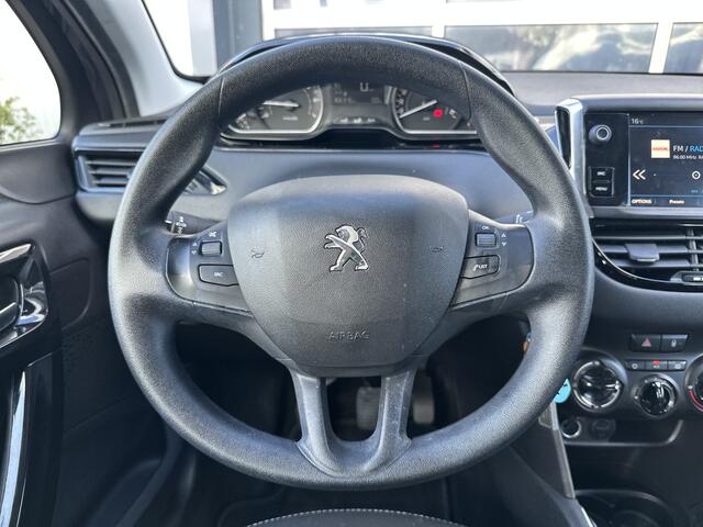 Peugeot 208 1.2 PureTech Blue Lion 82pk | Airco | Apple Carplay/Android Auto | Cruise control | DAB | Navigatiesysteem full map | Parkeersensor achter | Zeer compleet!