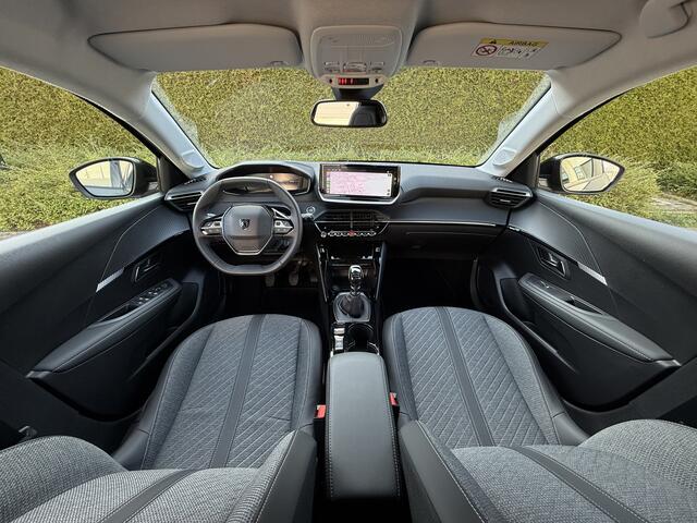 Peugeot 208 1.2 PureTech 100pk Allure Vision-Pack l ACC l BLIS l 360° CAMERA l ECC l LED l NAVI.