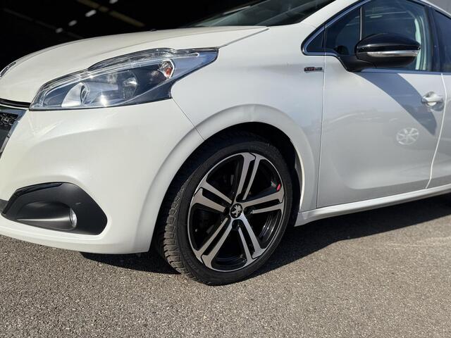 Peugeot 208 1.2 PureTech GT-line /PANO/ AUTOMAAT /GARANTIE/