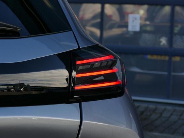 Peugeot 208 1.2 PureTech 100 GT | Navigatie | Climate Control | Camera | Full LED | 17'' LM Velgen | Keyless Entry & Start