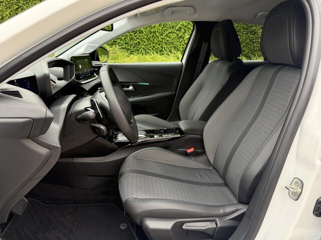 Peugeot 208 1.2 PureTech 100pk Automaat Allure-Pack l ACC l CAMERA l ECC l LED l NAVI l 15.000km