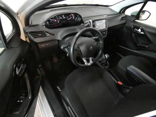Peugeot 208 1.2 PureT. Signature Nwe APK