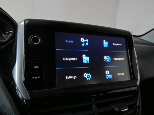 Peugeot 208 1.2 PureT. Signature Nwe APK