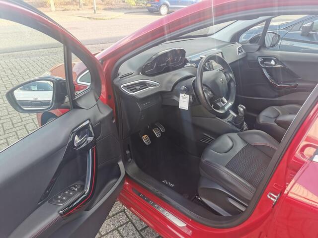 Peugeot 208 1.2 PureTech GT-line PANORAMA/CRUISE/CLIMA