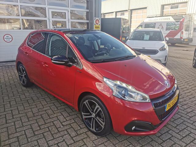 Peugeot 208 1.2 PureTech GT-line PANORAMA/CRUISE/CLIMA