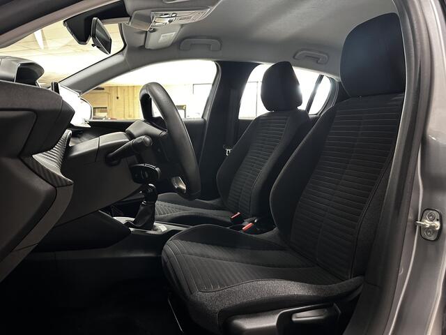 Peugeot 208 1.2 PureTech Active/ LED Koplampen/ 16'' LMV/ Apple + Android/ Navi/ Airco/ Cruise/ Elek. pakket/ Isofix/ Bluetooth/ Multi. LEDER. Stuur/ PDC/ Dakspoiler/ LED Dagrijverl.