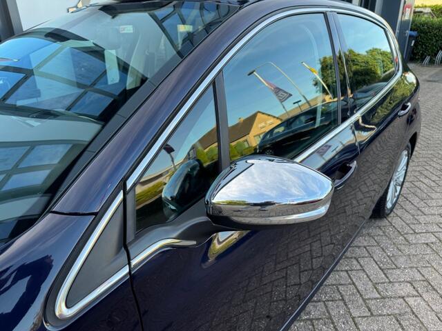 Peugeot 208 1.2PureTech Allure, Navi, Climatcntrl, Cruisecntrl, LM-velgen, TOPSTAAT!