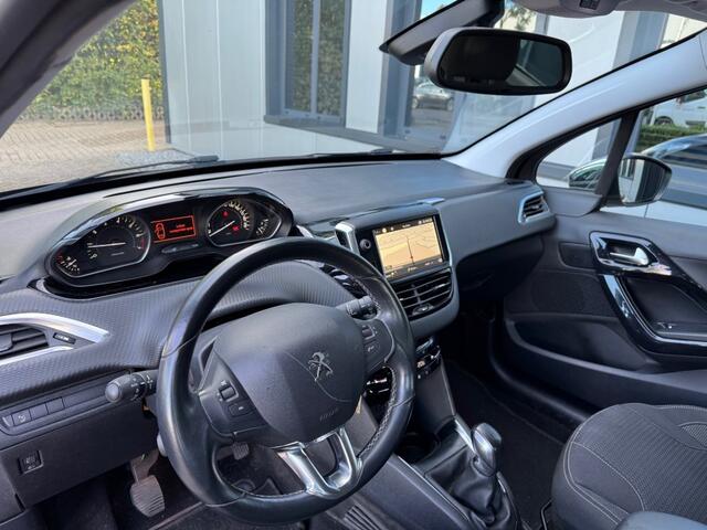Peugeot 208 1.2PureTech Allure, Navi, Climatcntrl, Cruisecntrl, LM-velgen, TOPSTAAT!