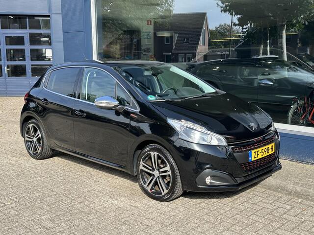 Peugeot 208 1.2 Turbo 110 PK GT-line | Navigatie | 17 inch Lichtmetalen Velgen | Trekhaak 1150 KG | Climate Control | Sensoren | Cruise Control | Mistlampen | LED Verlichting | Half Lederen Sportstoelen |