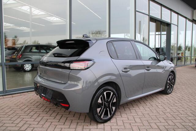 Peugeot 208 1.2 PureTech 100pk Allure Airco Navi Camera Carplay 13.555km Nieuwstaat!