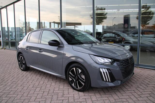 Peugeot 208 1.2 PureTech 100pk Allure Airco Navi Camera Carplay 13.555km Nieuwstaat!