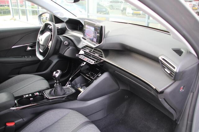 Peugeot 208 1.2 PureTech 100pk Allure Airco Navi Camera Carplay 13.555km Nieuwstaat!