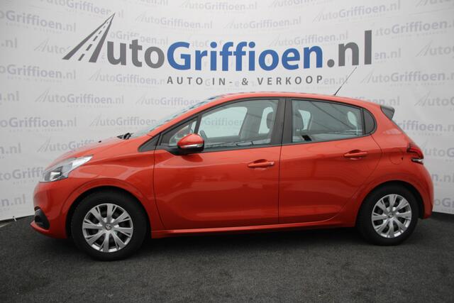 Peugeot 208 1.2 PureTech Blue Lion nette 5-deurs met trekhaak 1e eigenaar