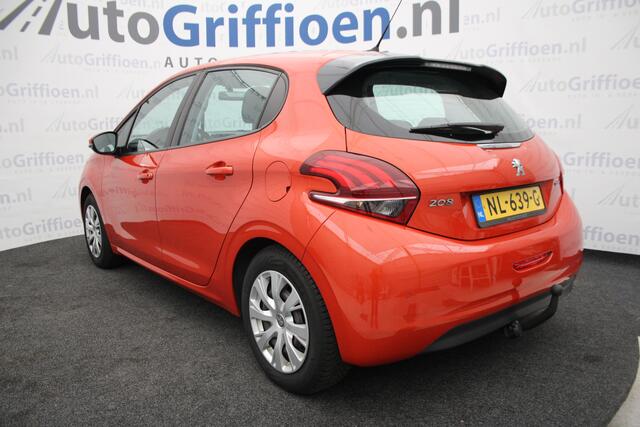Peugeot 208 1.2 PureTech Blue Lion nette 5-deurs met trekhaak 1e eigenaar