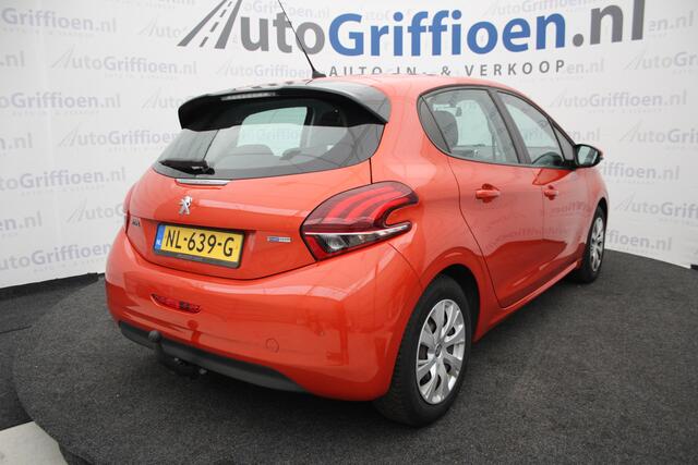 Peugeot 208 1.2 PureTech Blue Lion nette 5-deurs met trekhaak 1e eigenaar